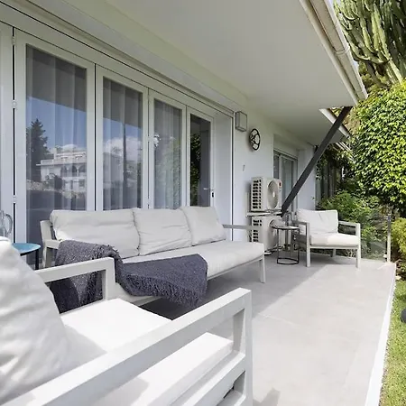 Beautiful 3 Bedroom Ground Floor - Nueva Andalucia Apartment *