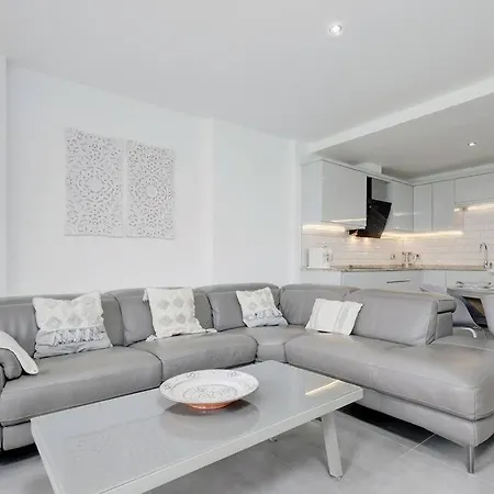 Beautiful 3 Bedroom Ground Floor - Nueva Andalucia